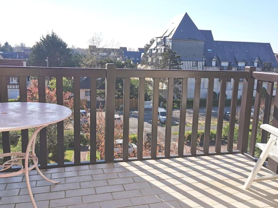 Cabourg Cosy, Appartement Refait A Neuf, 5 Min A Pied De La Mer Buitenkant foto